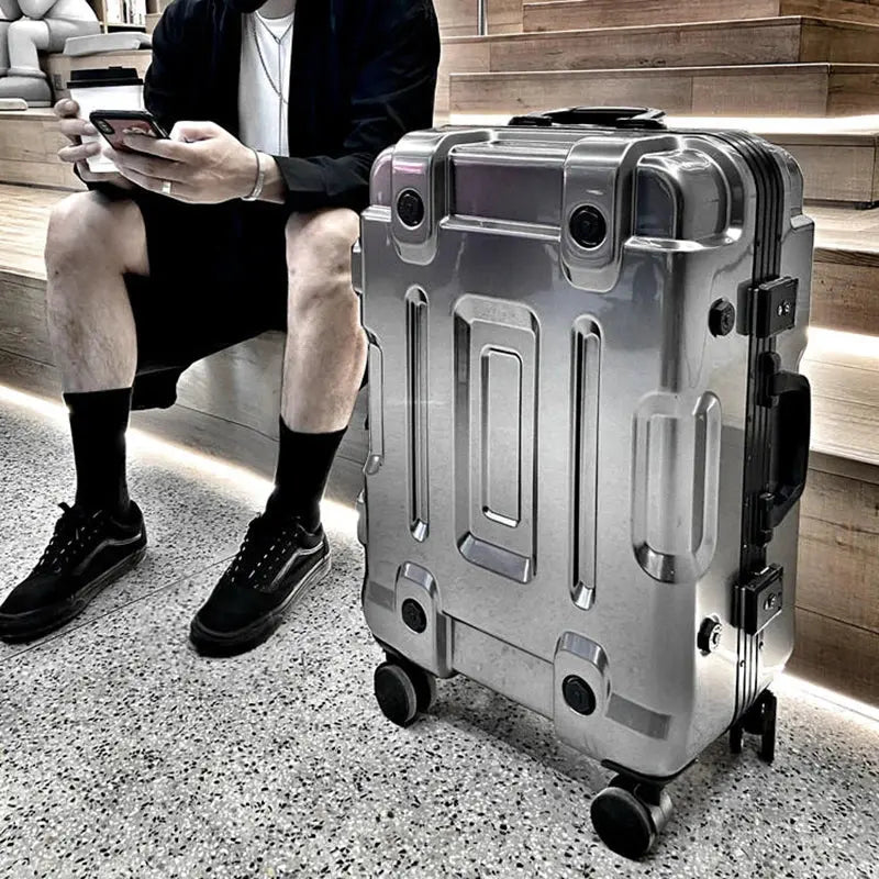 Valise Cabine Aspect Aluminium et Robuste - Voyage Serein