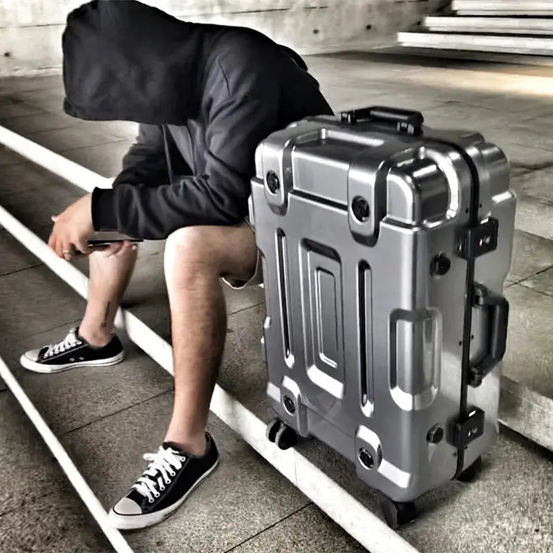 Valise Cabine Aspect Aluminium et Robuste - Voyage Serein