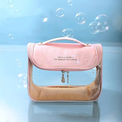 trousse de toilette femme a suspendre tendance transparente