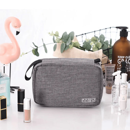Trousse de Toilette à Suspendre Look TravelBasics Grise - Voyage Serein